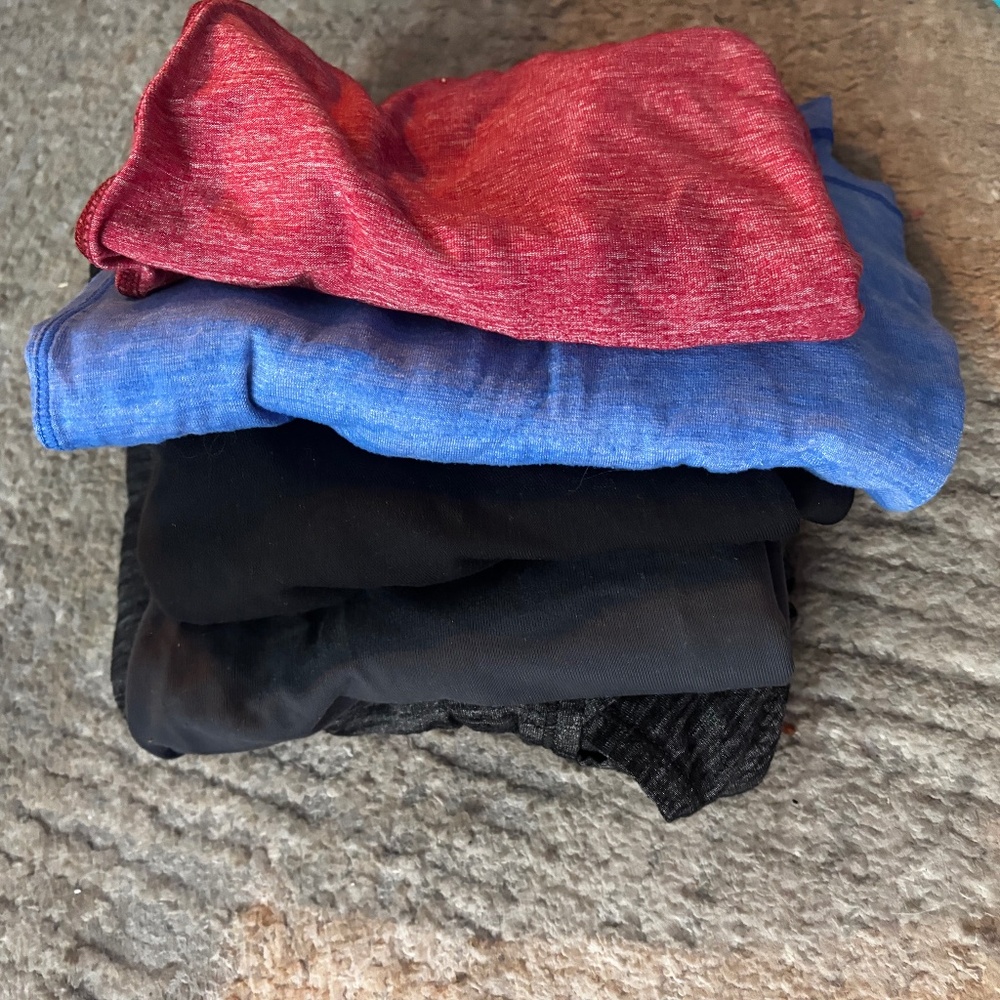 5 lululemon tanks